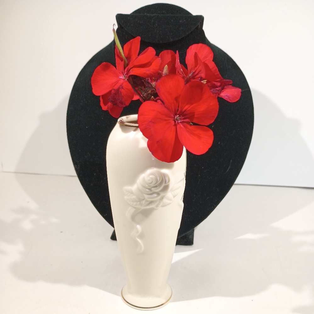 Lenox Porcelain Blossom Bud Base 24K Gold Trim Part Of 1980's Lenox Rosebud Line